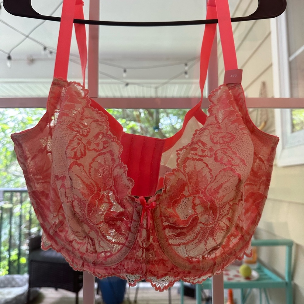 Smooth unlined balconette blonde bloom bra